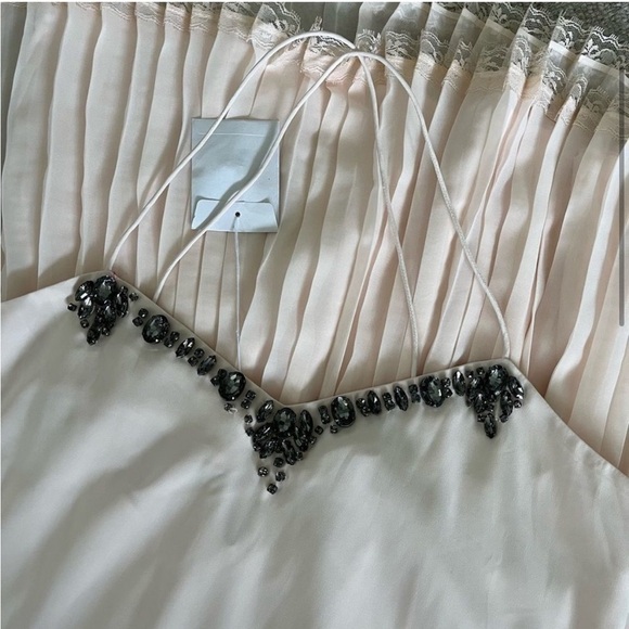 Victoria’s Secret Pink Pleated chemise - Picture 8 of 8